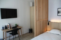 Appartement avec balcon - Champs Elysées (loyer tout inclus) 2