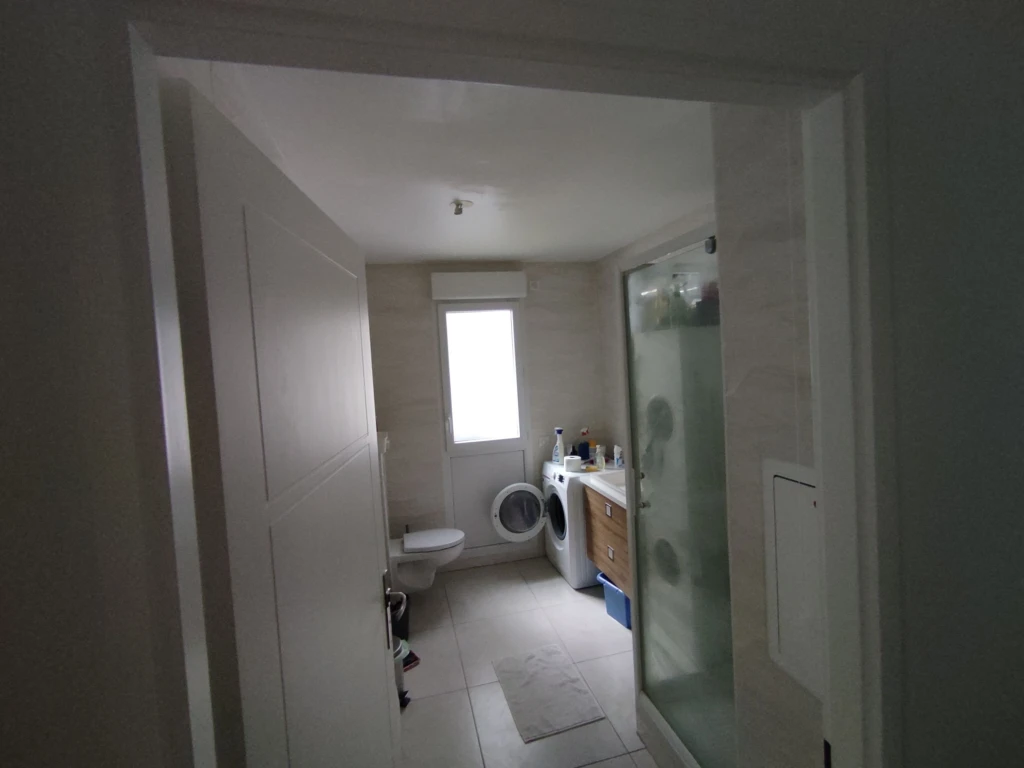 Appartement 2 pièces 41 m² Issy-Les-Moulineaux (loyer tout inclus) 3