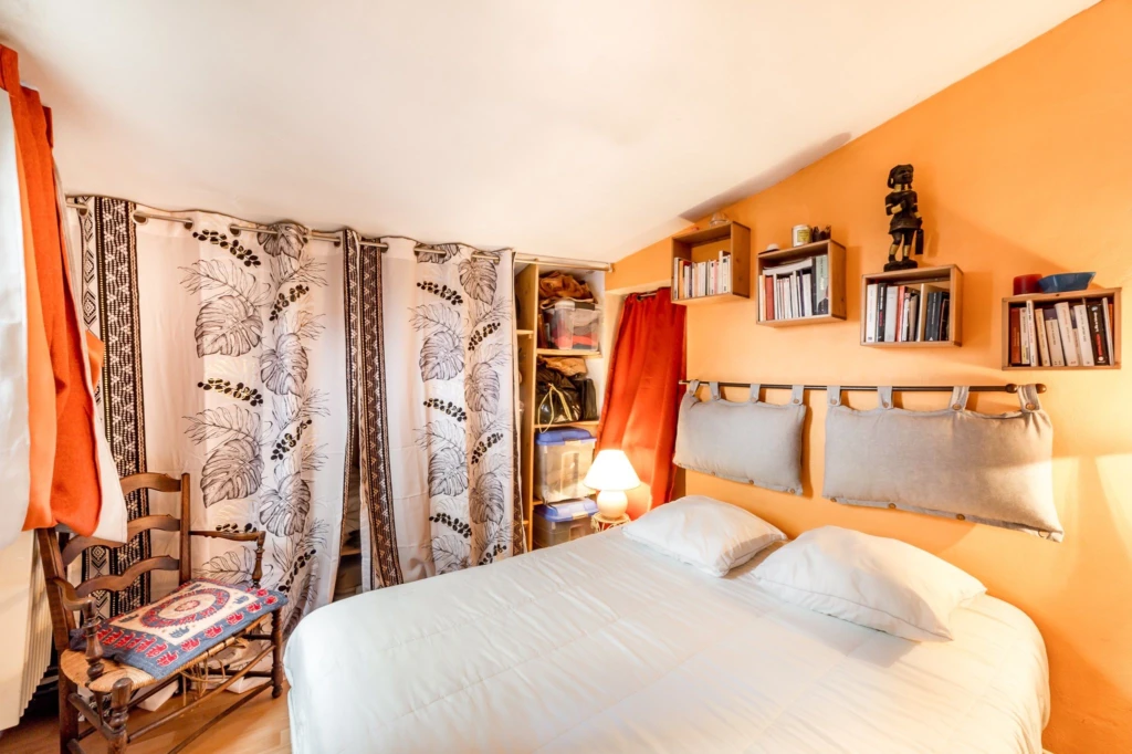 Grand T2 de 54 m2, Vieux Lyon, très central et très calme. (loyer tout inclus) 4