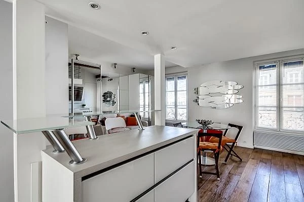 Loft moderne et original au coeur du Marais (loyer tout inclus) 10