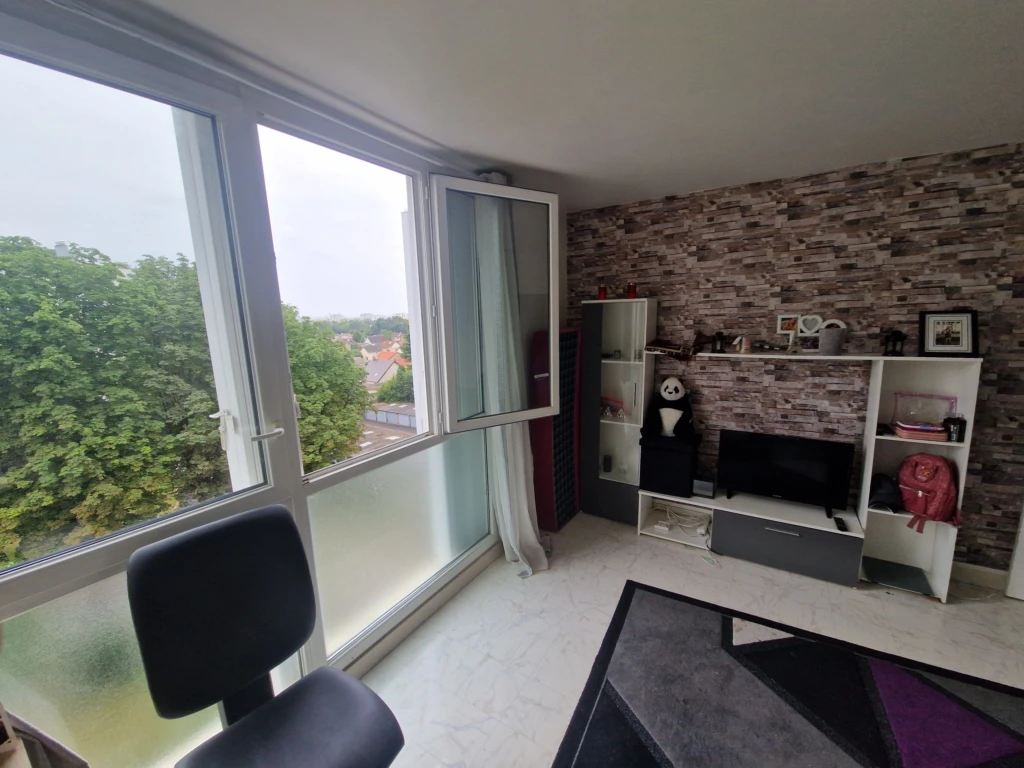 Apparemment entier (loyer tout inclus) 4