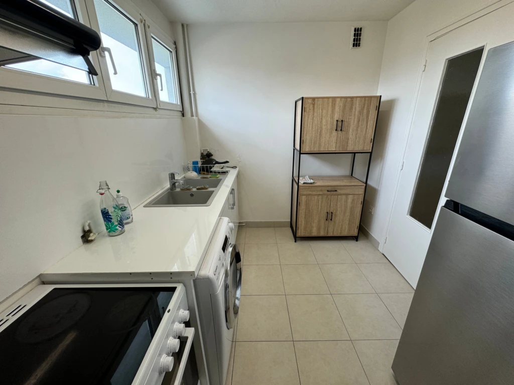Chambre dans appartement pour étudiants Appartement de 68m². (loyer tout inclus) 4