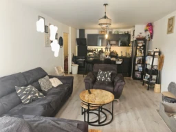 Appartement récent dans résidence sécurisée et bien situé (loyer tout inclus) 1