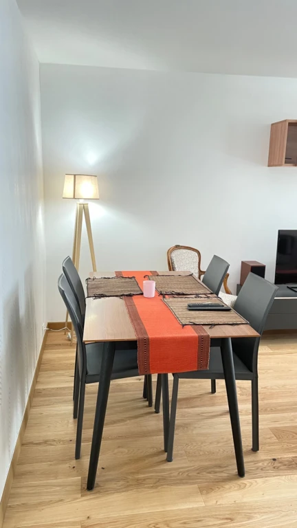 Appartement calme et refait à neuf avec balcon et ascenseur, – proche métro et tramway – Paris 20e (loyer tout inclus) 8