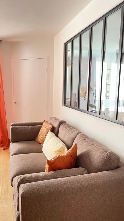 Appartement calme et refait à neuf avec balcon et ascenseur, – proche métro et tramway – Paris 20e (loyer tout inclus) 2