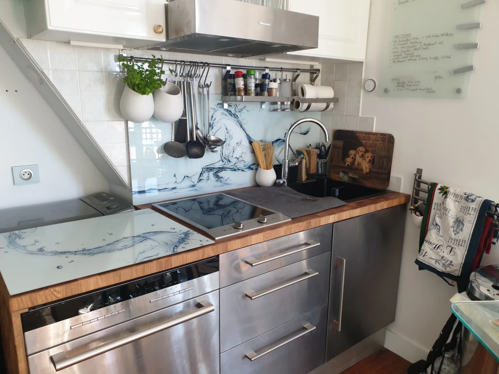 À 10 minutes à pied de Paris - Charmant studio avec vue imprenable sur la Tour Eiffel & les toits de Paris (loyer tout inclus) 4