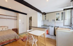 À louer – Magnifique studio meublé (1380€)– 67 Rue Peyssonnel, 13003 Marseille (loyer tout inclus) 2