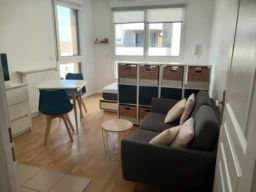 Charmant appartement lumineux avec vue dégagée sur jardin public – Quartier calme et bien desservi (loyer tout inclus) 2