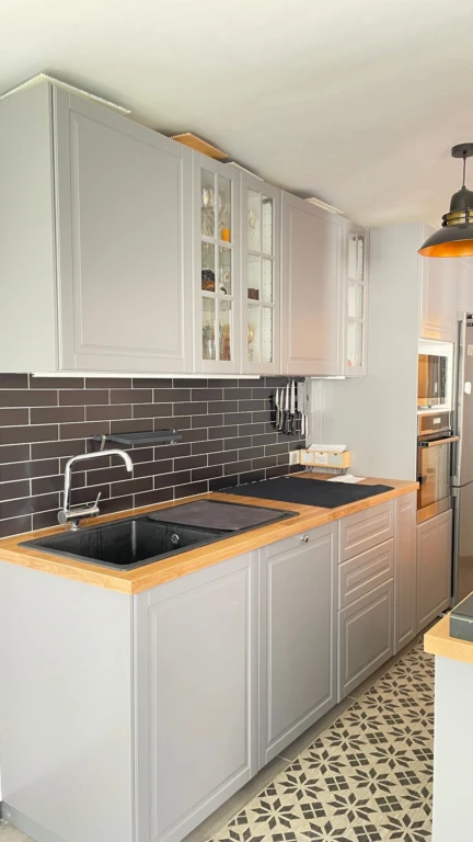 Appartement calme et refait à neuf avec balcon et ascenseur, – proche métro et tramway – Paris 20e (loyer tout inclus) 16