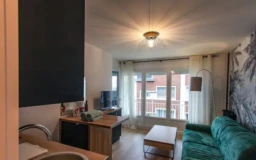 Appartement avec balcon proche plage (loyer tout inclus) 1