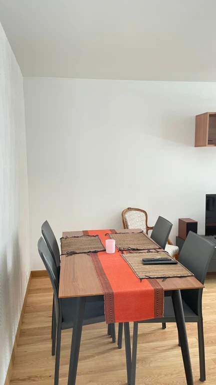 Appartement calme et refait à neuf avec balcon et ascenseur, – proche métro et tramway – Paris 20e (loyer tout inclus) 9