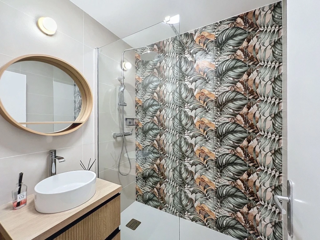 New renovated apartment just 1 min from train station RER Val D’Europe , free parking underground (loyer tout inclus) 17