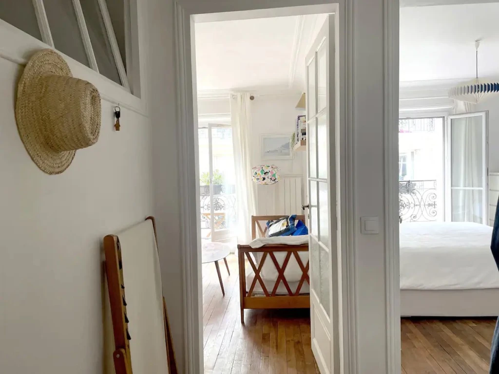 Appartement typiquement parisien proche de Montmartre (loyer tout inclus) 7