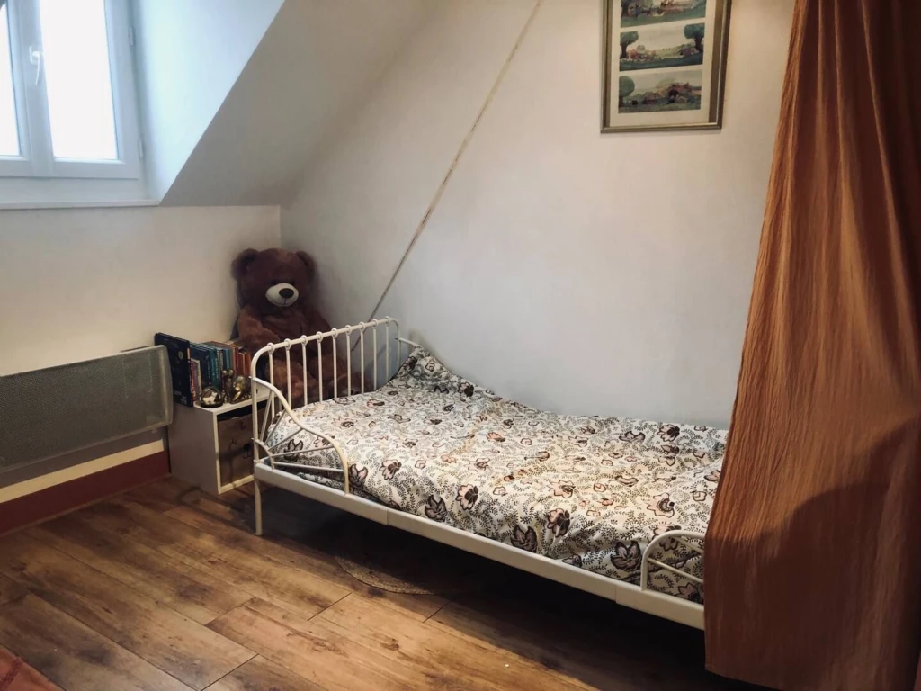 À LOUER – Charmant appartement de style parisien de 70 m², soigneusement meublé. (loyer tout inclus) 2