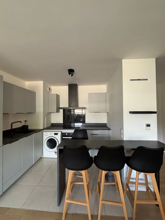 Location meublée appartement 2 pièces 43,70 m² Alfortville (94140) 1.400 € (loyer tout inclus) 4