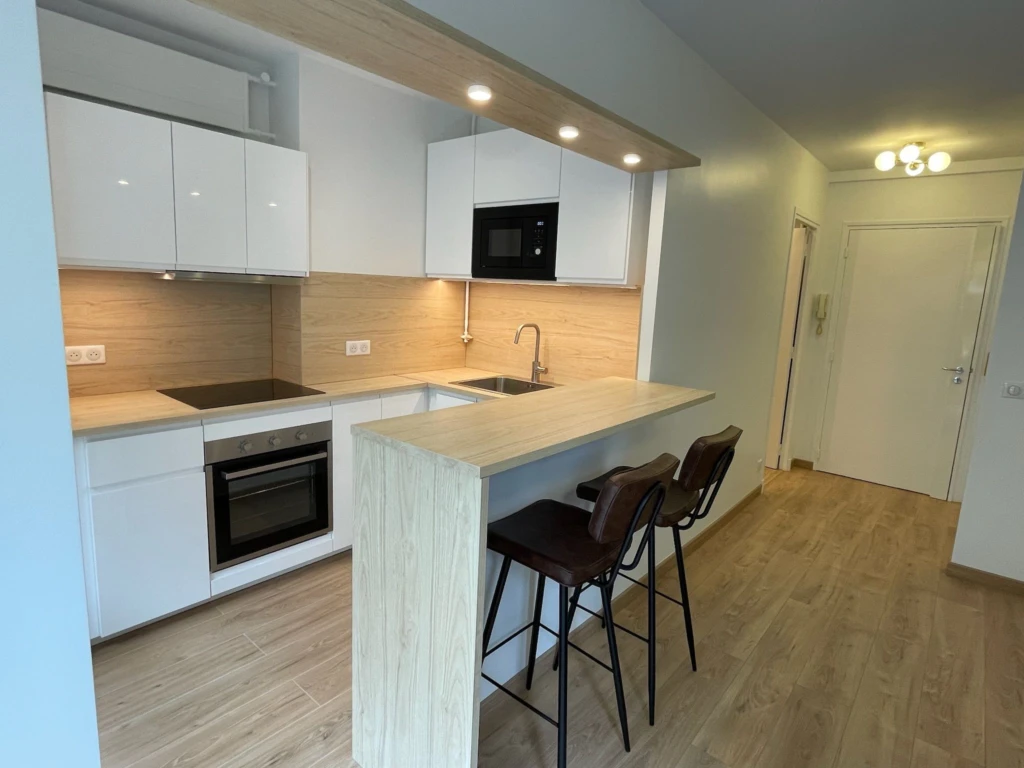 Charmant 2 pièces 33m² refait à neuf - Localisation Excellente - 15ème (loyer tout inclus) 11