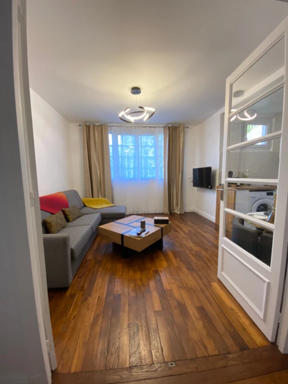 Bel appartement lumineux sans vis-à-vis (loyer tout inclus) 2