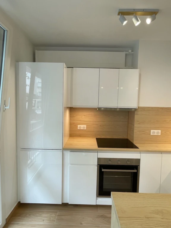 Charmant 2 pièces 33m² refait à neuf - Localisation Excellente - 15ème (loyer tout inclus) 10