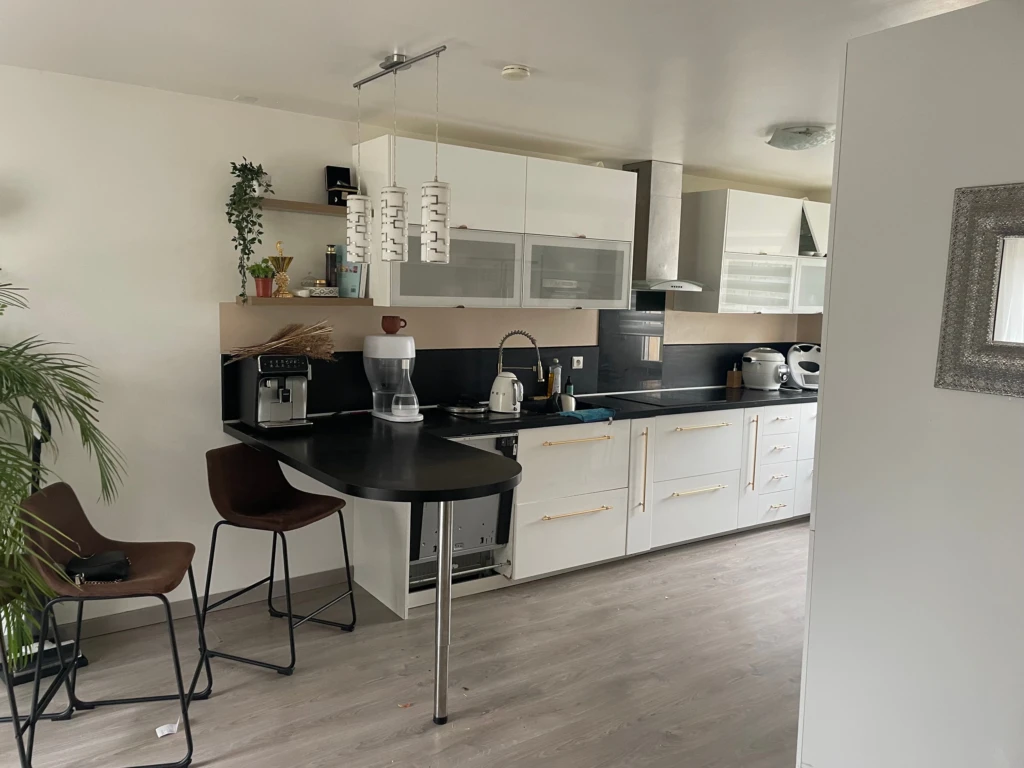 Charmante maison meublée, idéale pour une famille (loyer tout inclus) 2