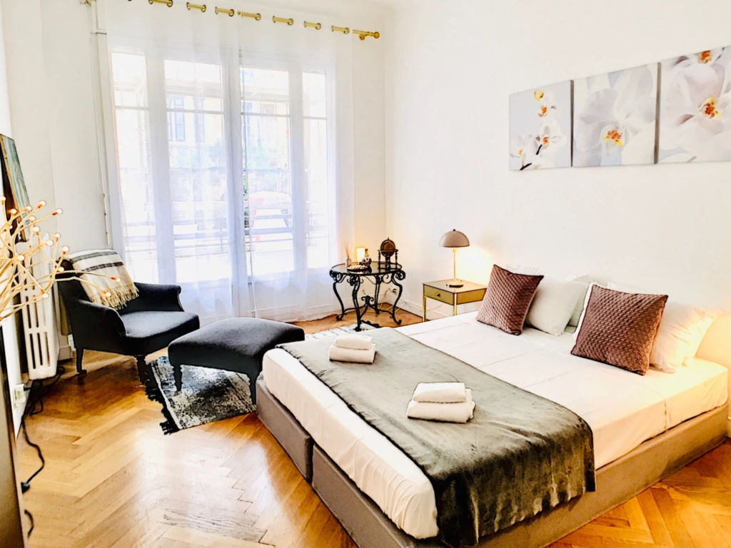 Charmant grand 2 pièces 65m2 center5 min de la plage 1 chambre séparée (loyer tout inclus) 4