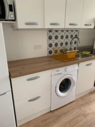 Très beau 2 pièces de 35 m2 (loyer tout inclus) 3