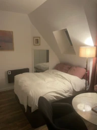 Studio meublé 20 m² avec balcon et vue dégagée – Paris 16e (loyer tout inclus) 1