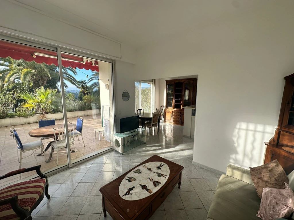 Un havre de paix - appartement dans un parc privé - terrasse de 50m2 - 5 mn de la mer. (loyer tout inclus) 2
