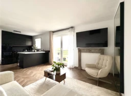 Appartement traversant au dernier étage avec terrasse et balcon – proximité de La Défense direct Saint-Lazare (loyer tout inclus) 1