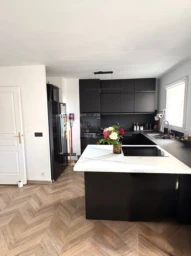 Appartement traversant au dernier étage avec terrasse et balcon – proximité de La Défense direct Saint-Lazare (loyer tout inclus) 3