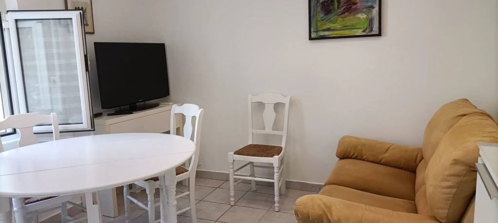 AppartementMeublè F2 Bord de mer 150m (loyer tout inclus) 6