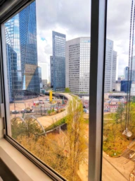 MAGNIFIQUE T4 EN FACE DU QUARTIER D'AFFAIRES DE PARIS- LA DEFENSE (loyer tout inclus) 1
