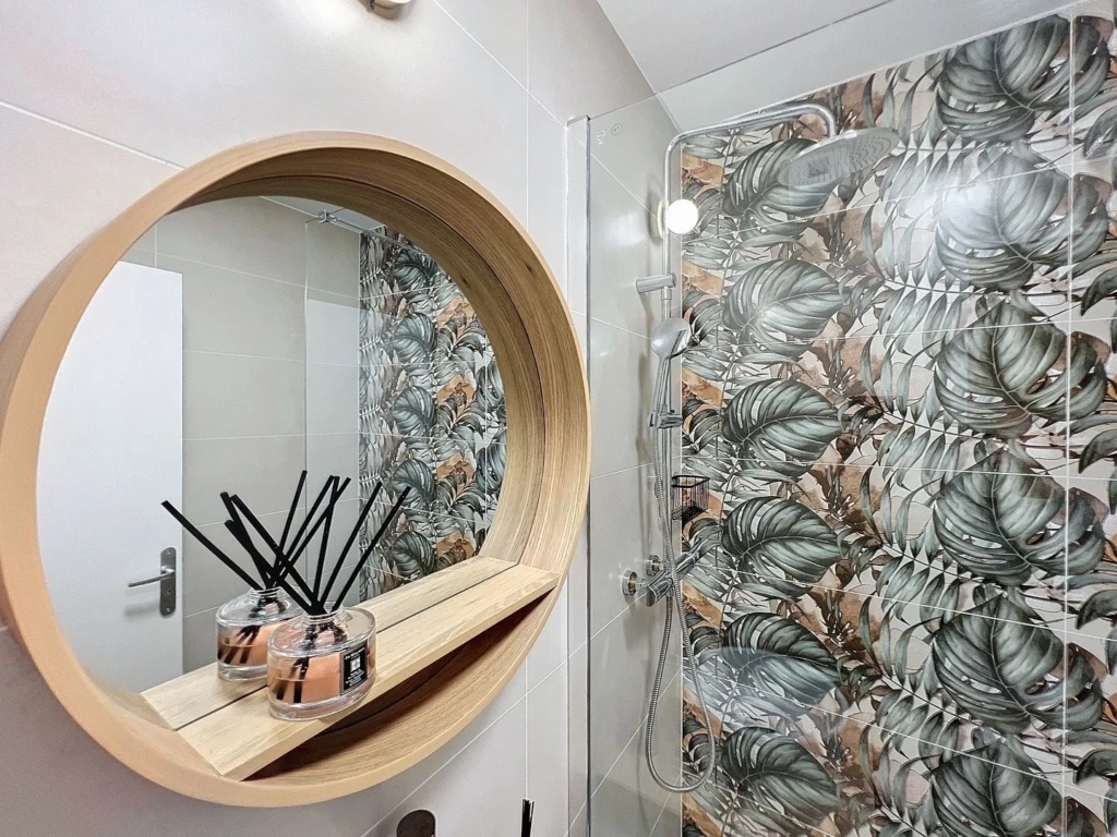 New renovated apartment just 1 min from train station RER Val D’Europe , free parking underground (loyer tout inclus) 20