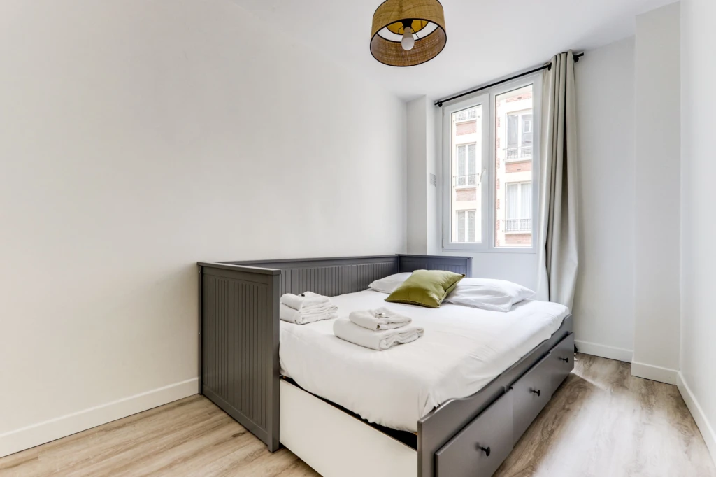 Champs de Mars - Sedillot 2 Bedrooms (loyer tout inclus) 4