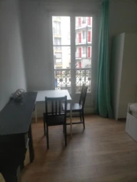studio en parfait état très bien placé (loyer tout inclus) 1
