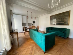 Saint Lambert: double séjour - trois chambres et trois salles de douche 3 chambres à Saint-Lambert, immeuble haussmannien rénové (loyer tout inclus) 2