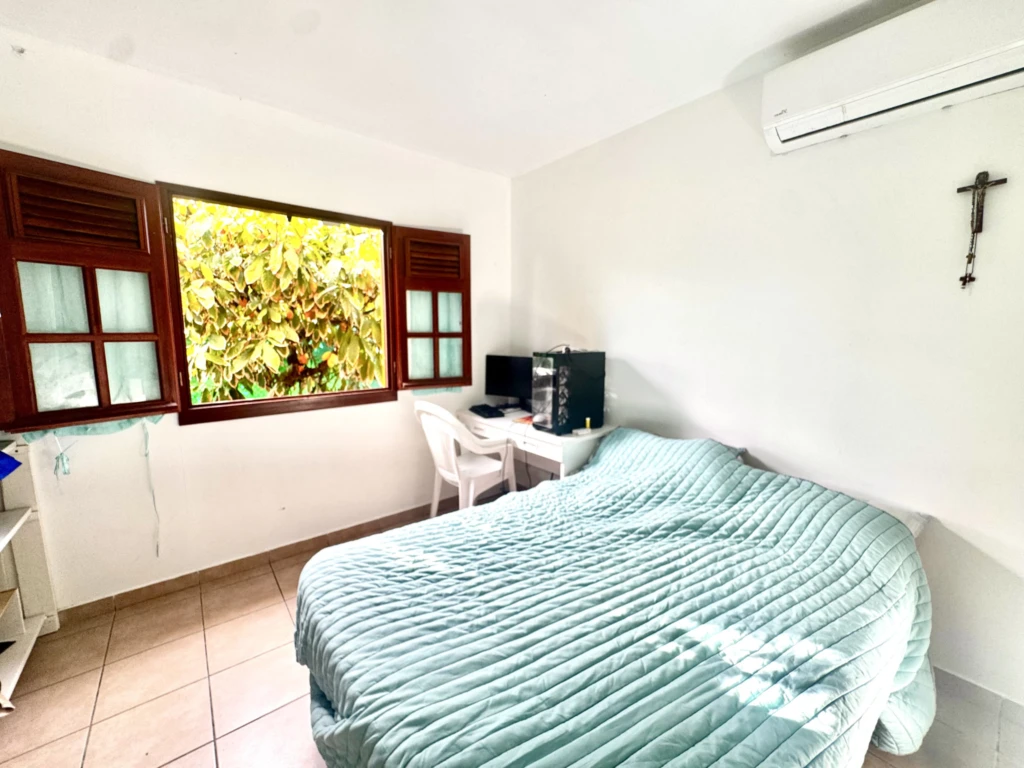 Chambre 2 avec rangement