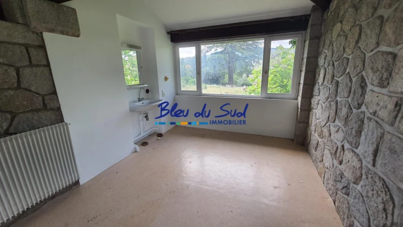 Pièce en enfilade après la chambre 1