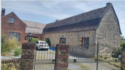 à droite maison 1, à gauche maison 2