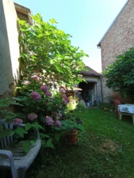 grange dépendance jardin terrain