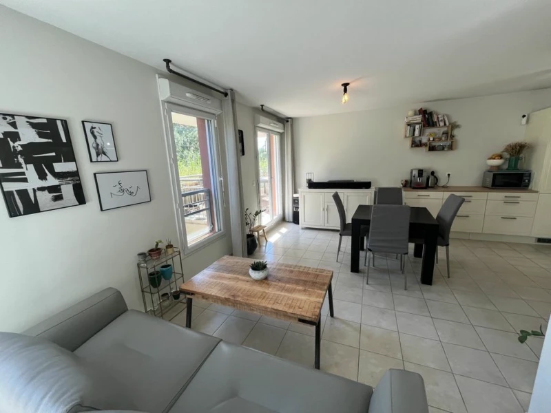 Appartement T2 a vendre / Chateau Gombert / RDC  /