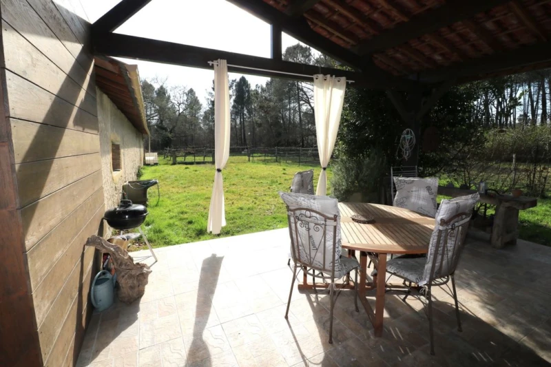 MAISON NATURE BOIS HECTARES CALME ATYPIQUE GITES T