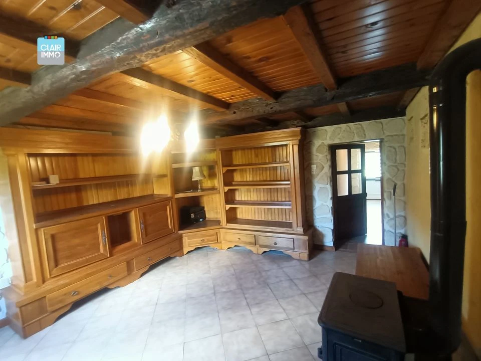 A BIZIAT PROCHE MACON ET BOURG-EN-BRESSE FERME 5 P