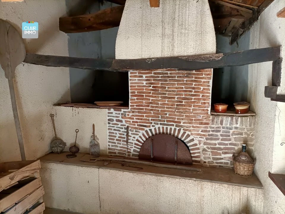 A BIZIAT PROCHE MACON ET BOURG-EN-BRESSE FERME 5 P