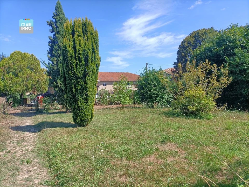 A BIZIAT PROCHE MACON ET BOURG-EN-BRESSE FERME 5 P
