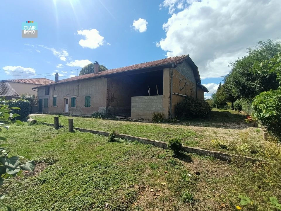 A BIZIAT PROCHE MACON ET BOURG-EN-BRESSE FERME 5 P