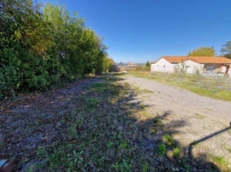 Terrain constructible Le Mesnil en Vallée