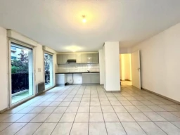 Cuisine ouverte sur séjour