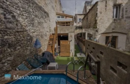 Nombreux rangements plus piscine