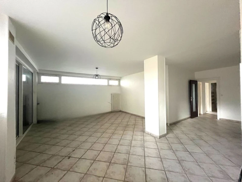 garage, proche gare