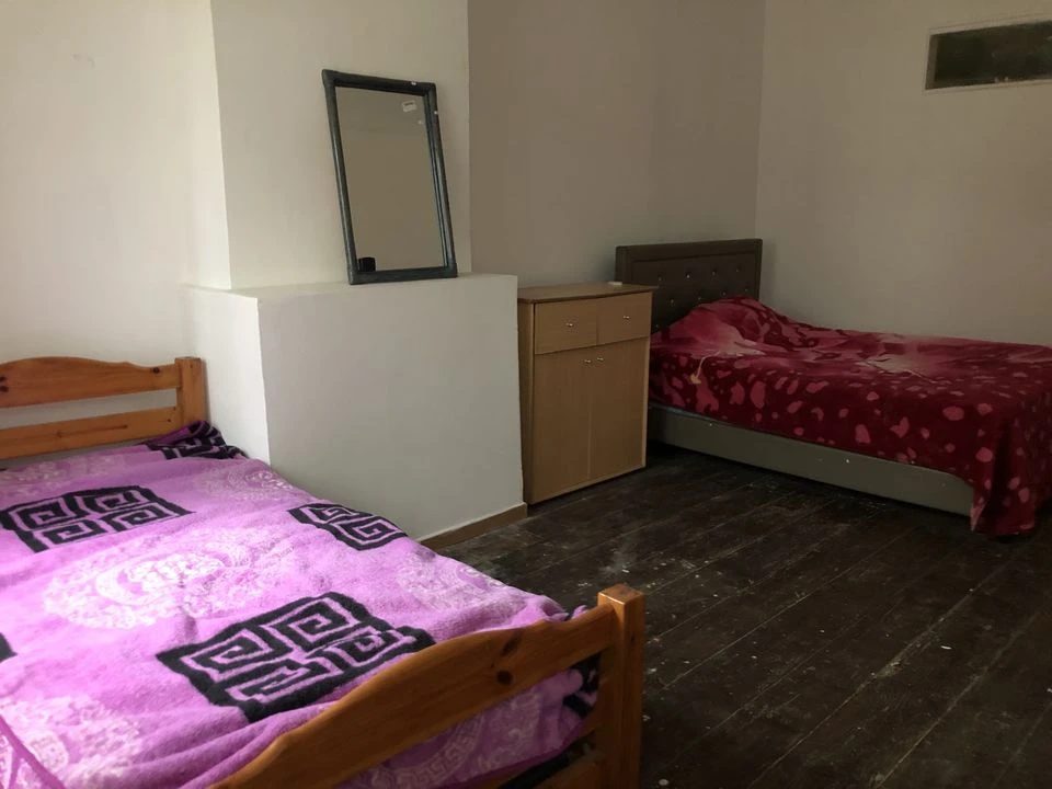 ST ESTEPHE MAISON DE VILLE T3 SANS JARDIN NI COUR,